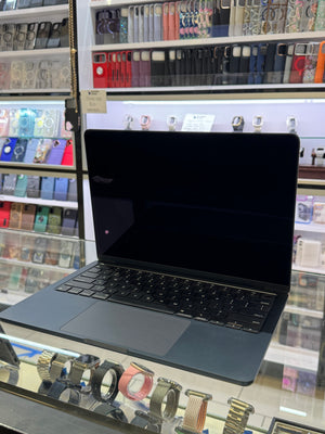 Macbook Air 13 2022 M2 16GB 256GB Pre-owned