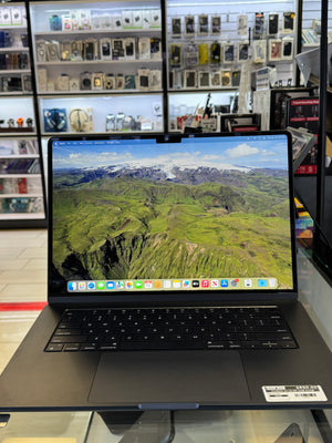 MacBook Air 15 M3 16GB 512GB Pre-owned