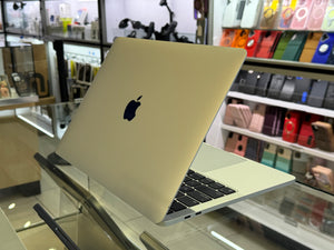 Macbook Pro 13 M1 8GB 256GB Pre-owned