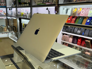Macbook Pro 13 M1 8GB 256GB Pre-owned