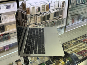 MacBook Air 13" M1 8GB 256GB Pre-owned