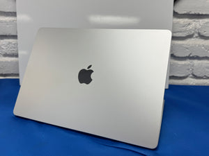 Macbook Air 15 M3 16GB 256GB Pre-owned