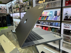 Macbook Pro 2021 16" M1 Pro 16GB 512GB Pre-owned