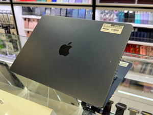 Macbook Air 13 2022 M2 8GB 256GB Pre-owned