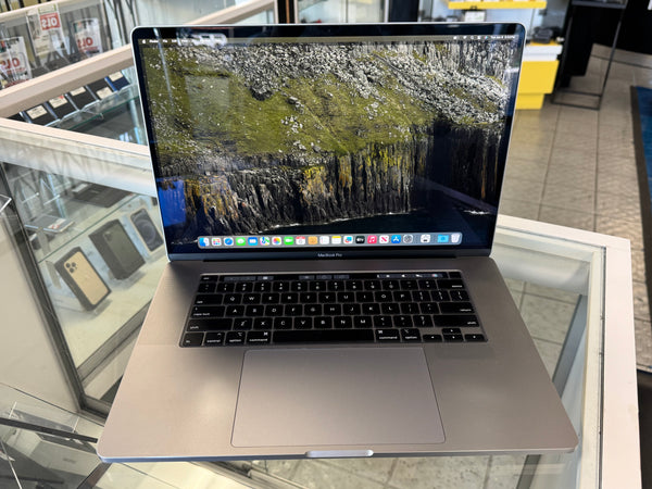 Macbook Pro 2019 i7 16GB 512GB Pre-owned