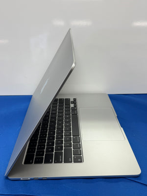Macbook Air 15 M3 16GB 256GB Pre-owned