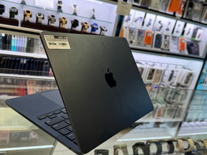 Macbook Air 13 2025 M4 16GB 256GB Pre-owned