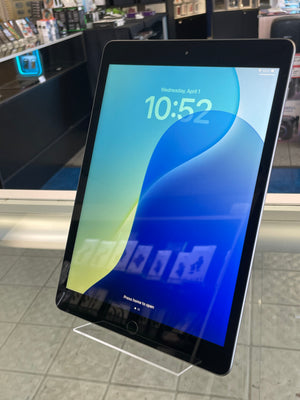 iPad 8th Gen 32GB WiFi Pre-owned