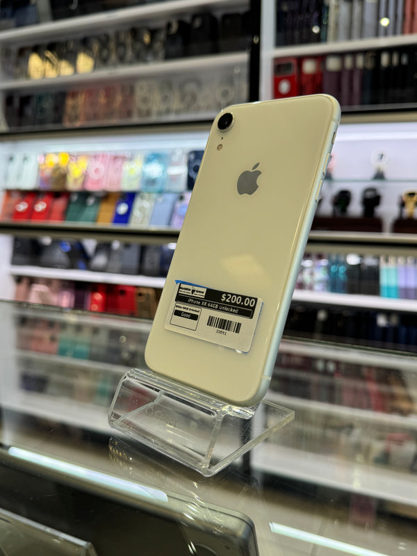 iPhone XR 64GB Unlocked Pre-owned