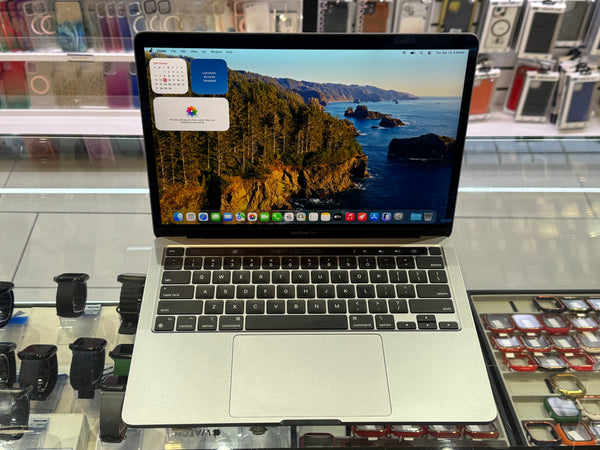 Macbook Pro 13 M1 8GB 256GB Pre-owned