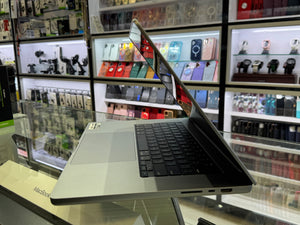 Macbook Pro 2021 16" M1 Pro 16GB 512GB Pre-owned