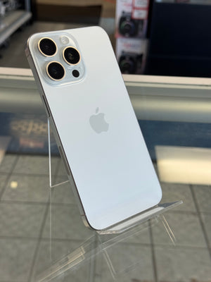 iPhone 15 Pro Max 256GB Unlocked Pre-owned