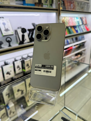 iPhone 15 Pro Max 256GB Unlocked Pre-owned