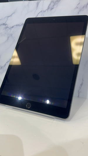 iPad 9th Gen 64GB WiFi Pre-owned