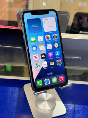 iPhone 11 64GB AT&T Pre-owned