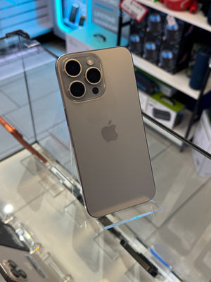 iPhone 15 Pro Max 256GB Unlocked Pre-owned