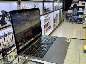MacBook Air 13 2020 M1 16GB 1TB Pre-owned