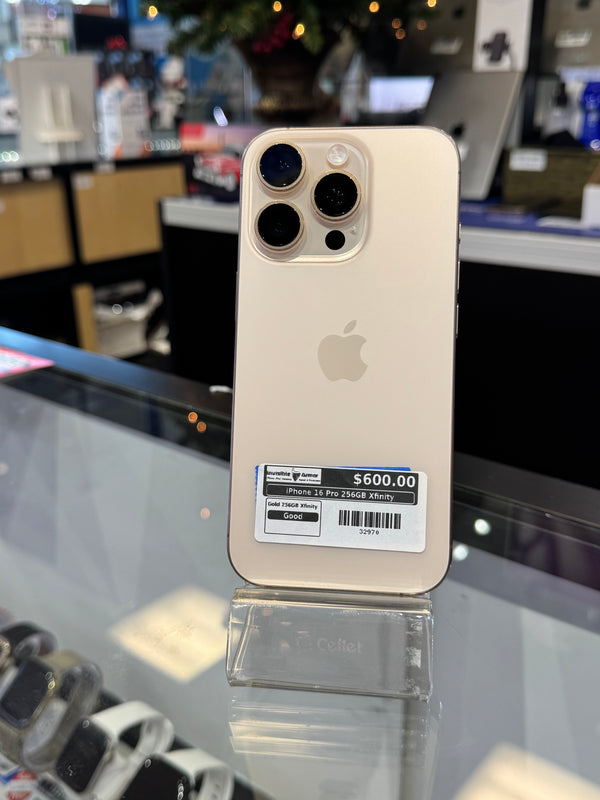 iPhone 16 Pro 256GB Xfinity Pre-owned