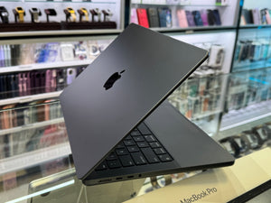 Macbook Pro 14 2024 16GB 512GB Pre-owned