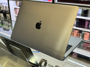 MacBook Pro 2019 i5 8GB 512GB Pre-owned