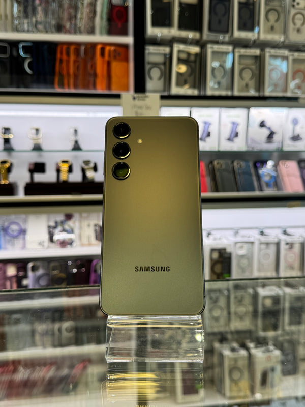 Samsung S24 128GB Cricket Pre-owned