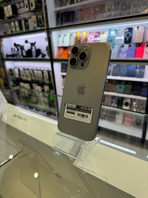 iPhone 15 Pro Max 256GB Unlocked Pre-owned