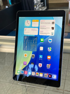 iPad 8th Gen 128GB WiFi Pre-owned