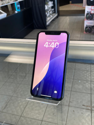 iPhone XR 64GB Unlocked Pre-owned