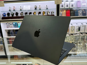 Macbook Air 13 2022 M2 16GB 256GB Pre-owned