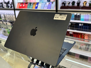 Macbook Air 13 M2 8GB 256GB Pre-owned