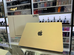 Macbook Air 2022 M2 8GB 256GB Pre-owned