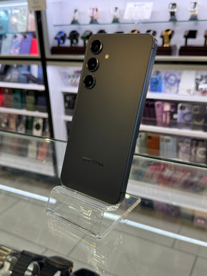 Samsung S24 128GB Cricket Pre-owned