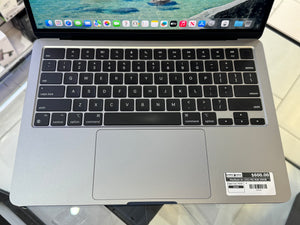 MacBook Air 2022 M2 8GB 256GB Pre-owned