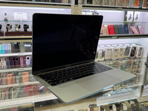 MacBook Pro 2019 i5 8GB 512GB Pre-owned