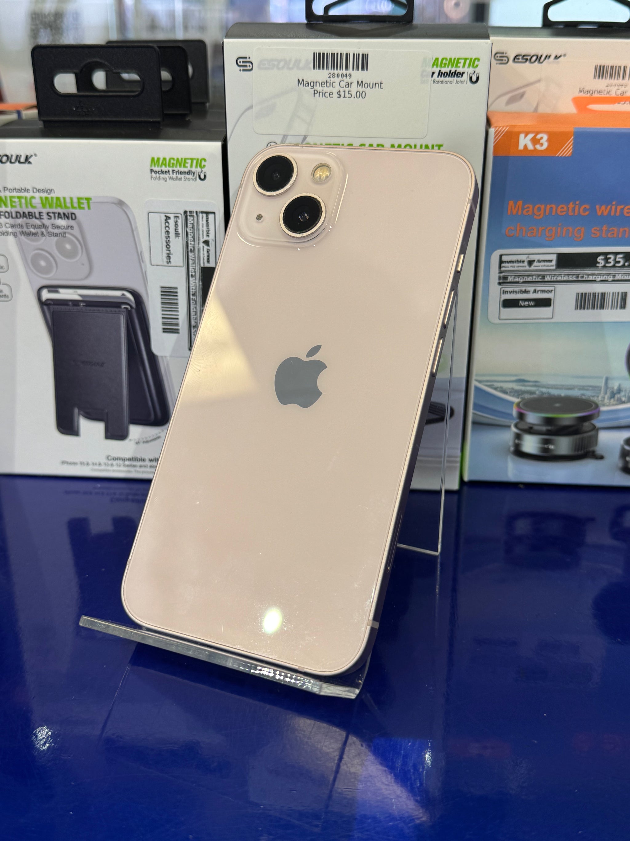 iPhone 13 128GB Unlocked Pre-owned
