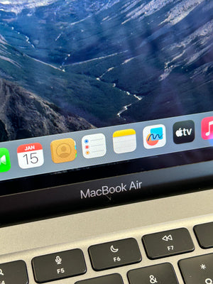 Macbook Air 2020 M1 8GB 256GB Pre-owned