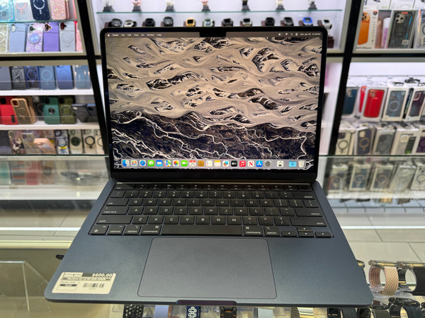 Macbook Air 13 M2 8GB 256GB Pre-owned