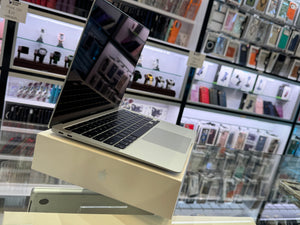 Macbook Air 13 M1 8GB 256GB