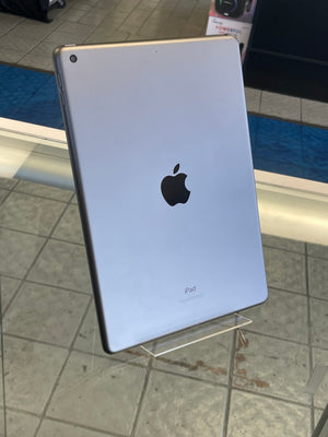 iPad 8th Gen 128GB WiFi Pre-owned