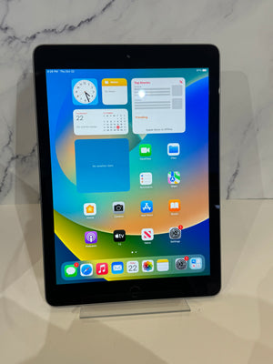 Apple iPad 5th Gen 32GB Wifi Pre-owned