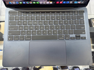 MacBook Air 13" 2025 M4 16GB 256GB