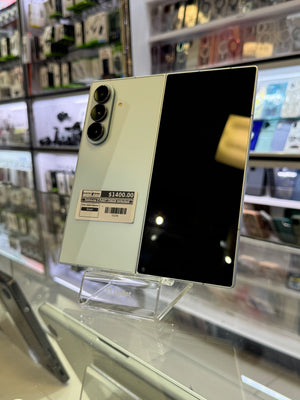 Samsung Z Fold7 256GB Unlocked Pre-owned