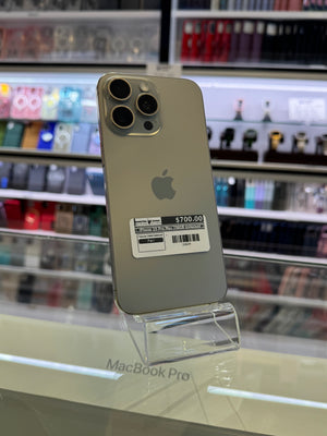 iPhone 15 Pro Max 256Gb Unlocked Pre-owned