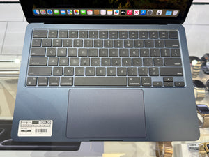 Macbook Air 13 2022 M2 8GB 256GB Pre-owned