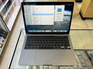Macbook Pro 13 M1 8GB 256GB Pre-owned