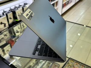 Macbook Pro 13 M1 8GB 256GB Pre-owned