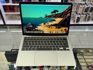 MacBook Air 13" M1 8GB 256GB Pre-owned