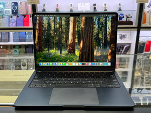 Macbook Air 13 2025 M4 16GB 256GB Pre-owned