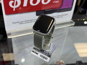 Apple Watch SE 44MM GPS Pre-owned