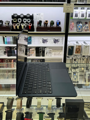 Macbook Air M2 2020 8GB 256GB Pre-owned